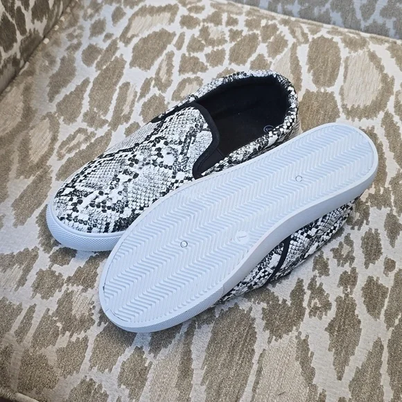 Jenn Ardor snakeskin slip on sneakers. Size 7 - Picture 3 of 5
